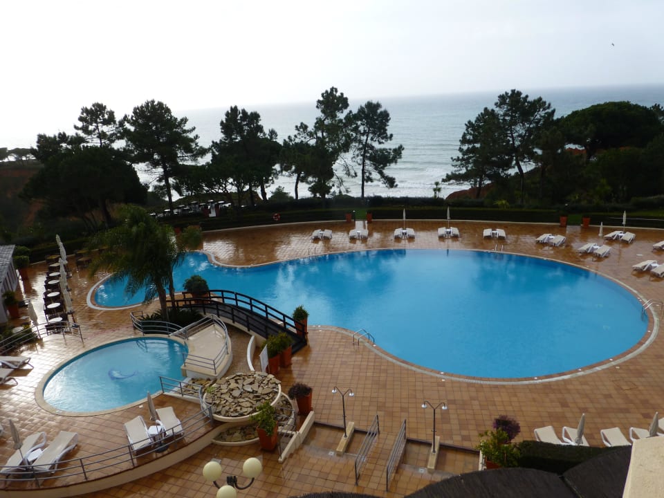 Pool Ende Februar PortoBay Falésia