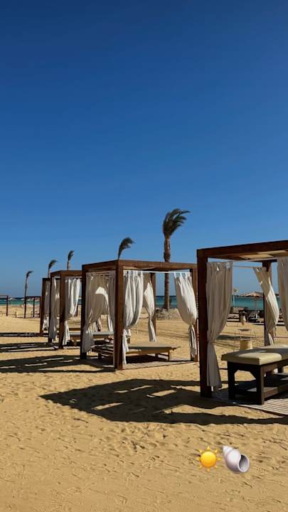 Strand True Beach Resort