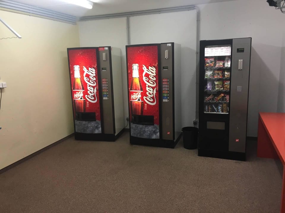 Automaten für Getränke und Snacks Hotel Mercure Düsseldorf City Nord