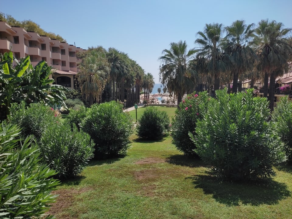 Gartenanlage Melas Holiday Village