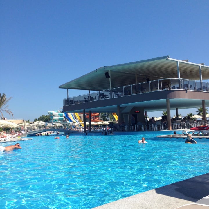 Poolbar Sunmelia Beach Resort