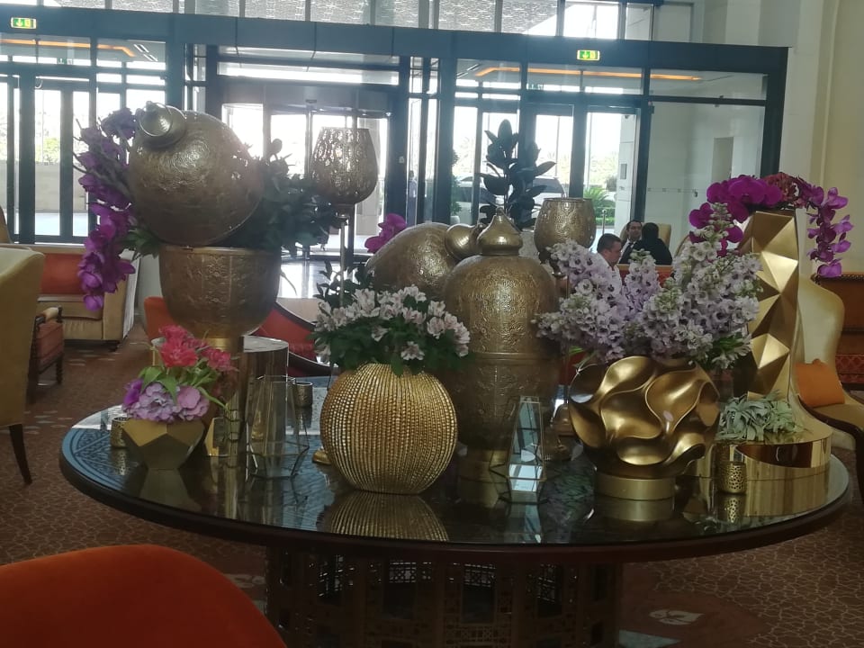 Lobby Bab Al Qasr, a Beach Resort & Spa by Millennium