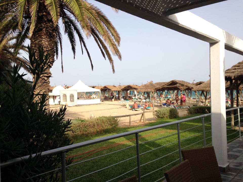 Vue restaurant plage The Orangers Beach Resort and Bungalows