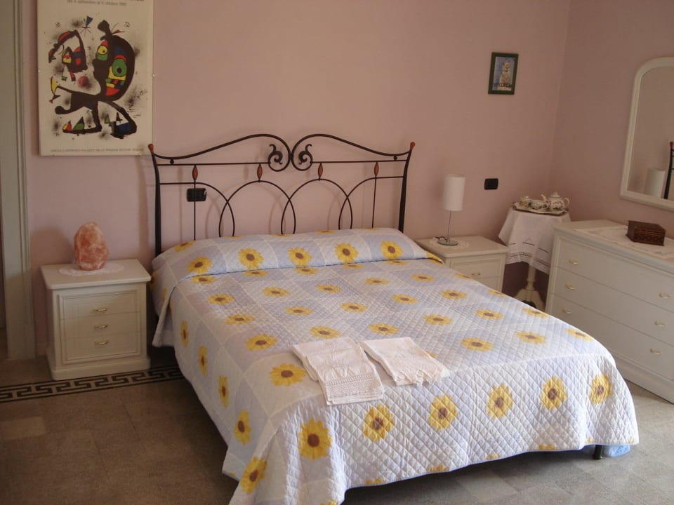 Saffron room - Stanza dello zafferano B&B Abruzzo Segreto
