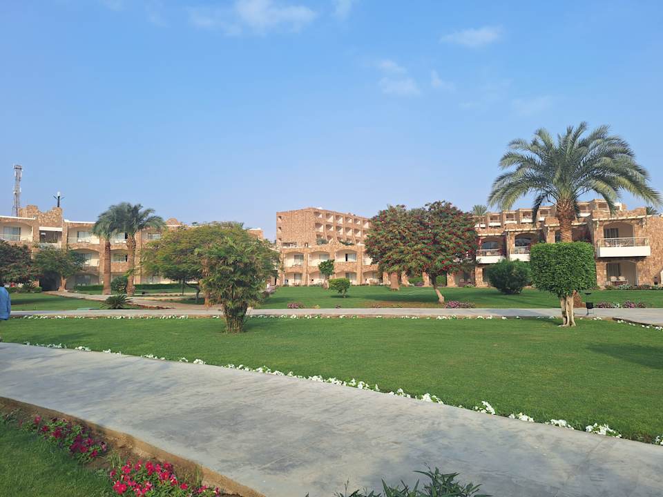 Gartenanlage Brayka Bay Resort