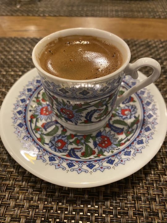 Gastro Acanthus Cennet Barut Collection