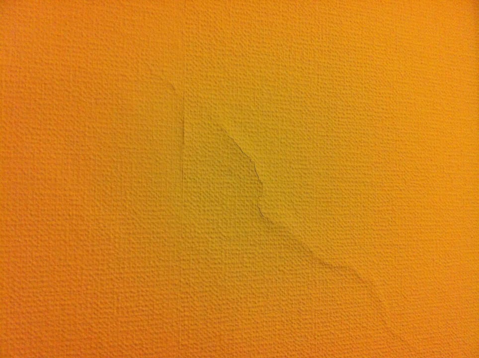 Risse in Wand und Tapete Hotel Stadt Hamm