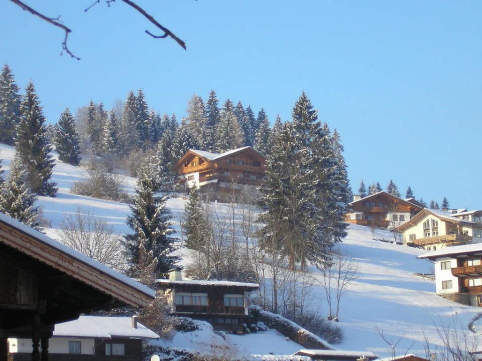 Das Gästehaus Hörbiger vom Dorf aus Gästehaus Hörbiger