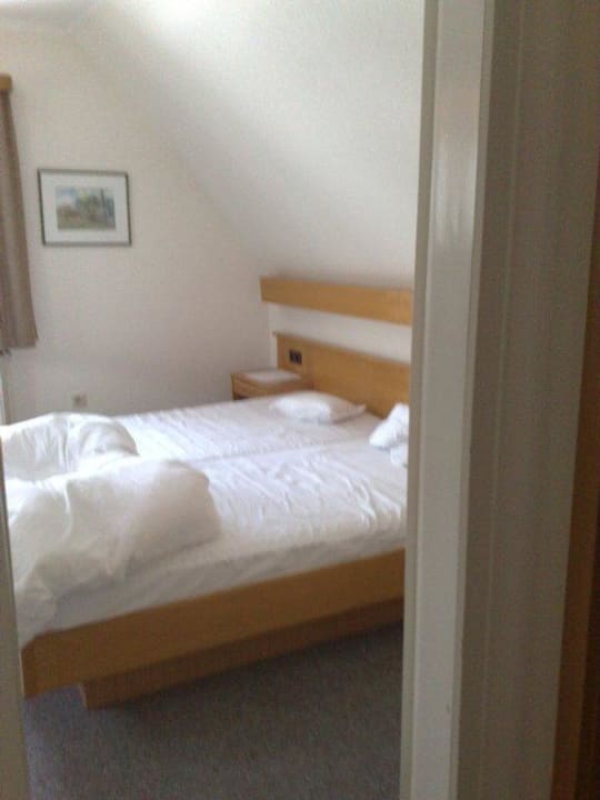 Kleines Zimmer - Blick in den Hauptraum Hotel Kiek In im Wiesengrund