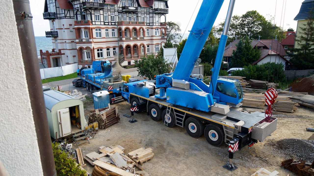 Schwerlastkran Ferienwohnungen Kriemhild und Brunhilde in der Villa Rheingold