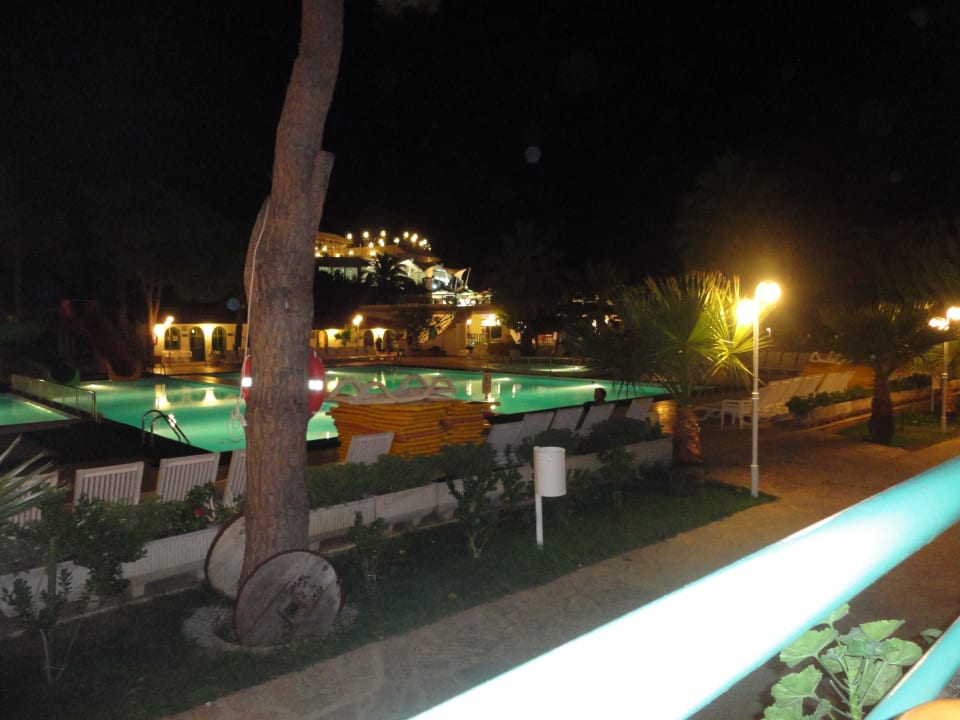 Basen Hotel Grand Efe