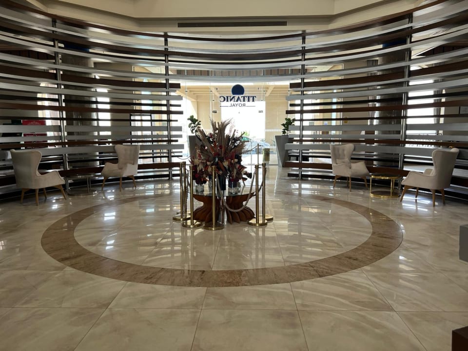 Lobby Titanic Royal