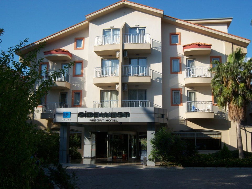 Hoteleingang FUN&SUN Smart Hane Sun Hotel