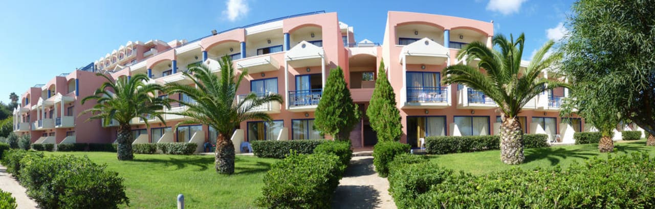 Nebengebäude Kresten Palace Hotel