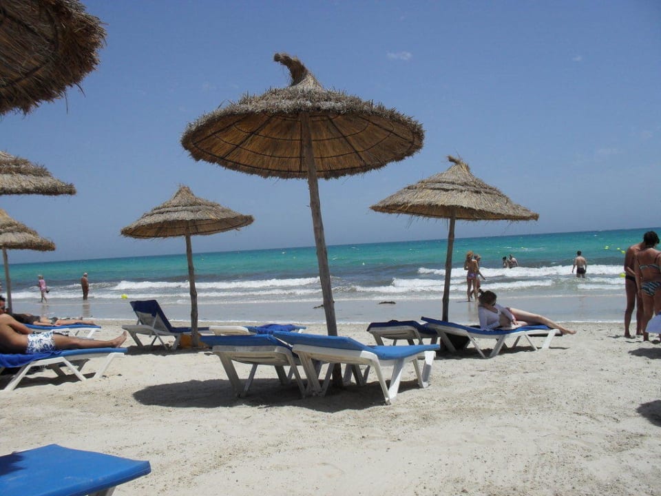 Weißer Sandstrand  TUI MAGIC LIFE Penelope Beach