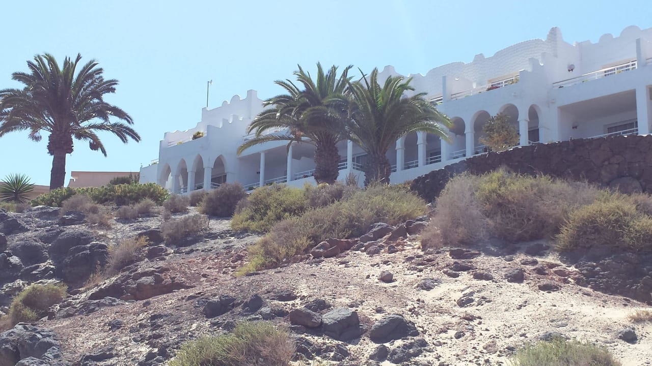 Blick vom Strand zum Hotel Sotavento Beach Club
