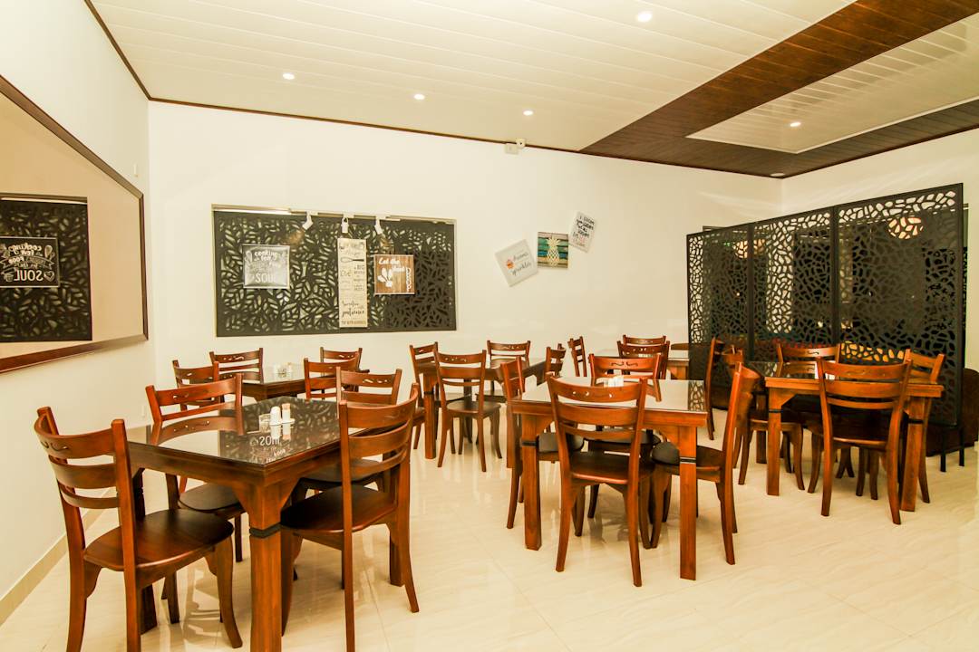 Gastro Clove Transit Hotel