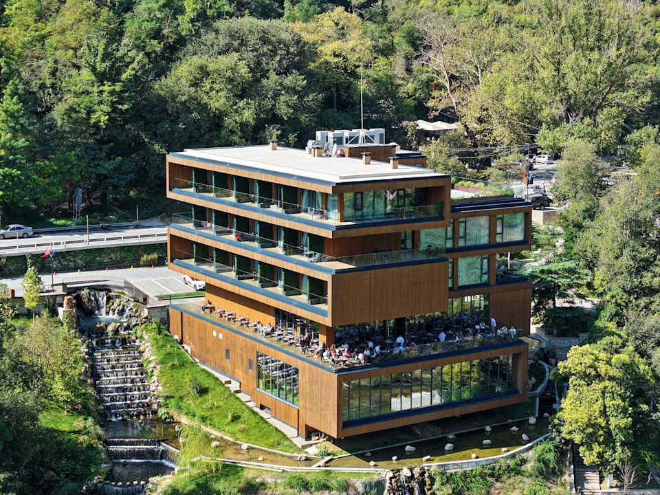 Außenansicht Uji i Ftohte Hotel