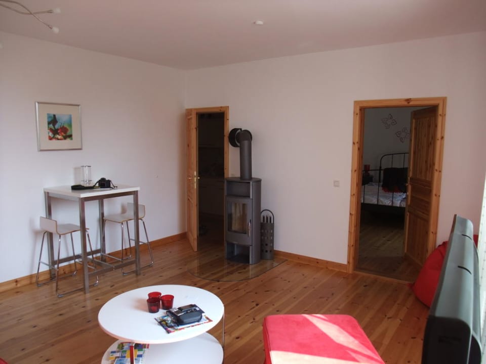 Appartement Red - Wohnzimmer Seaside Appartements Rügen - Haus Altstadt