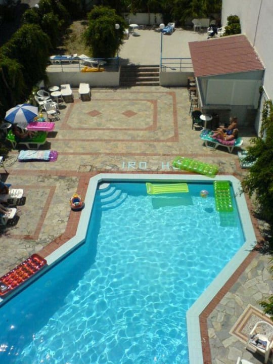 Poolblick Hotel Iro
