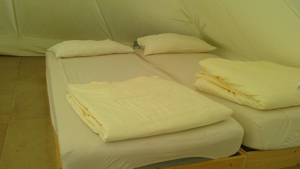Doppelbett im Zelt Tropical Islands Resort - Zelte