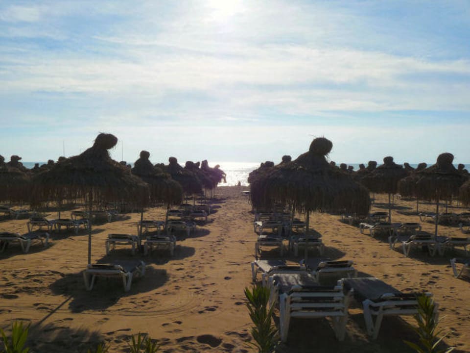 Hotelstrand mit vielen Liegen Voyage Belek Golf & Spa