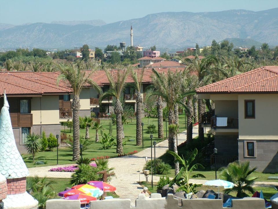 Hauses und Palmen TUI BLUE Palm Garden