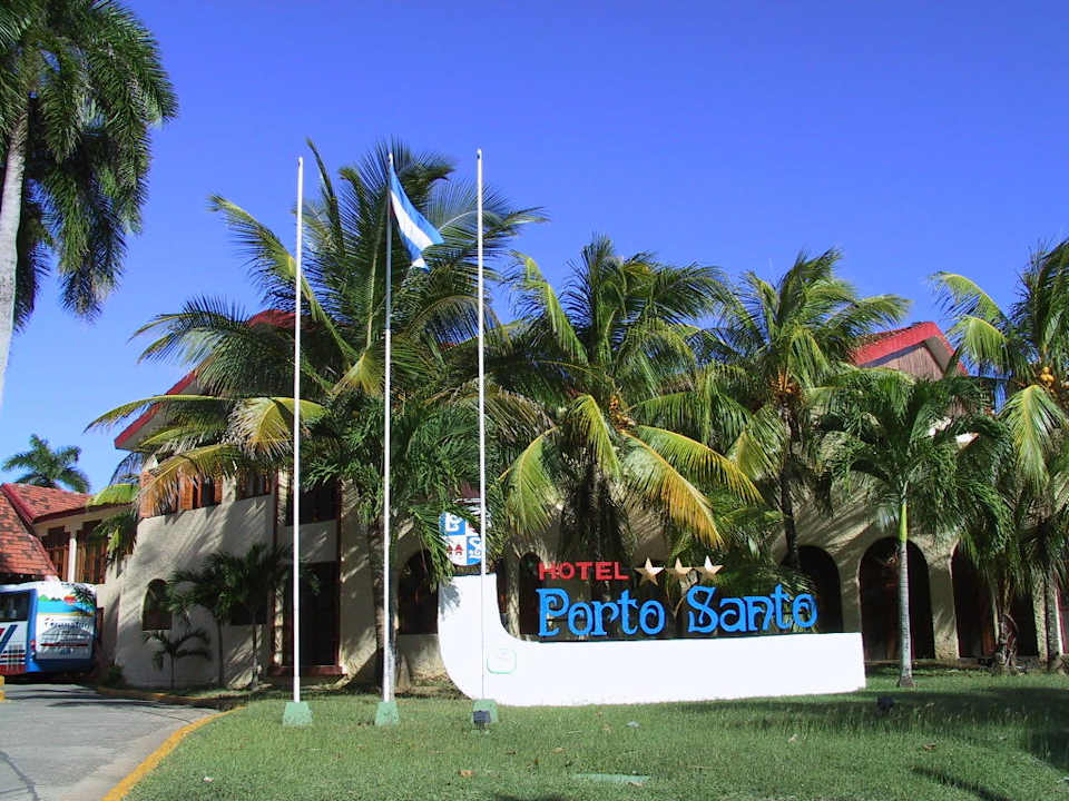 Hoteleinfahrt Hotel Porto Santo