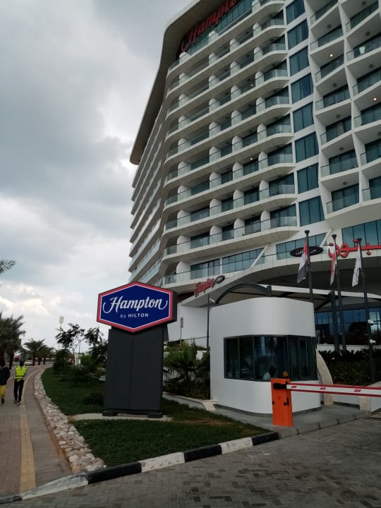Außenansicht Hampton by Hilton Marjan Island