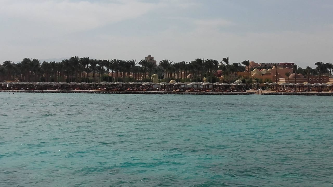 Blick vom Steg zur Anlage Grand Makadi