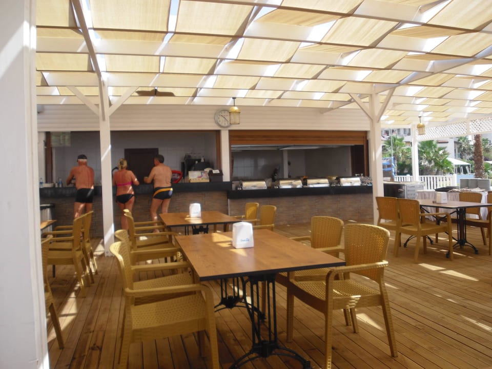 Beachbar Mary Hotel Side