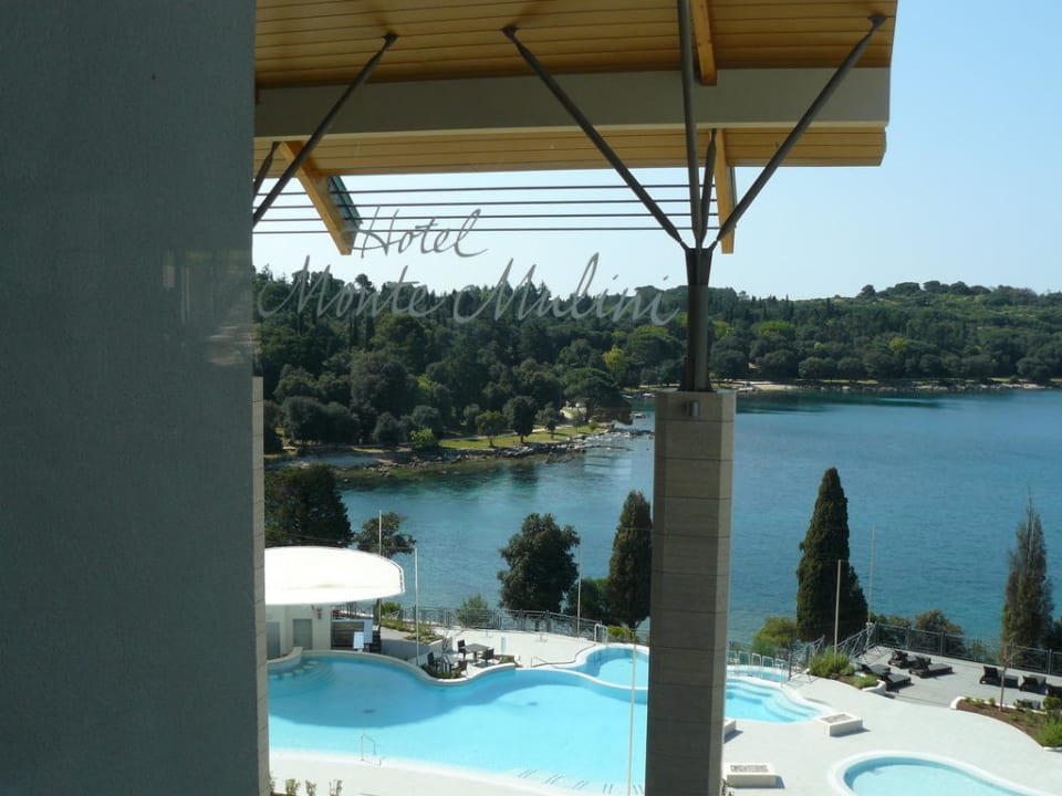 Dach der Lobby mit Ausblick auf das Meer Monte Mulini Adults Exclusive Hotel by Maistra Collection