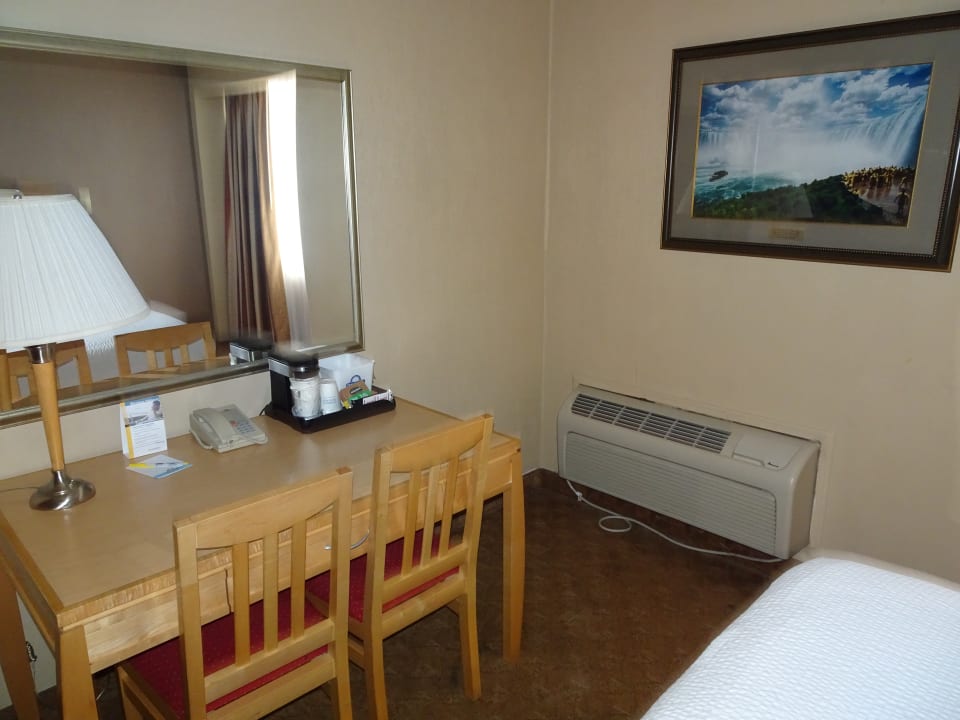 Zimmer Hotel Days Inn - Near the Falls