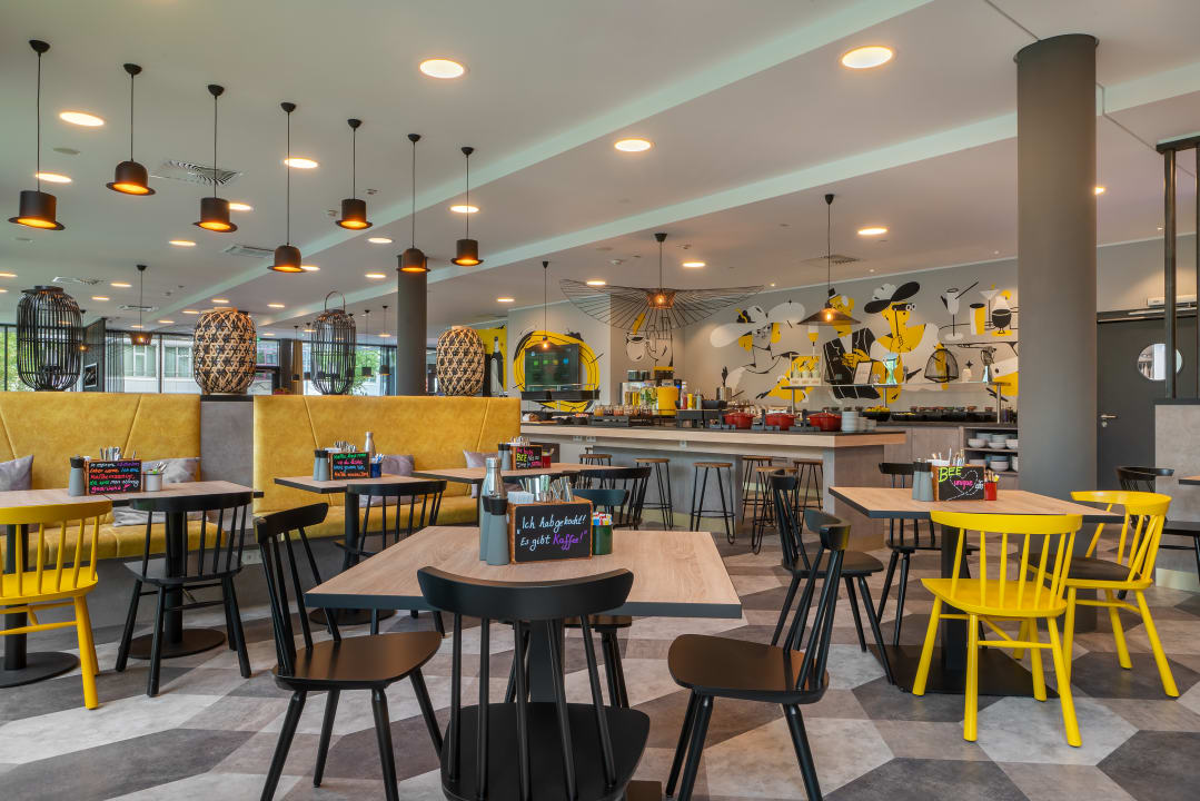 Gastro Holiday Inn - the niu, Fury Aschheim Messe