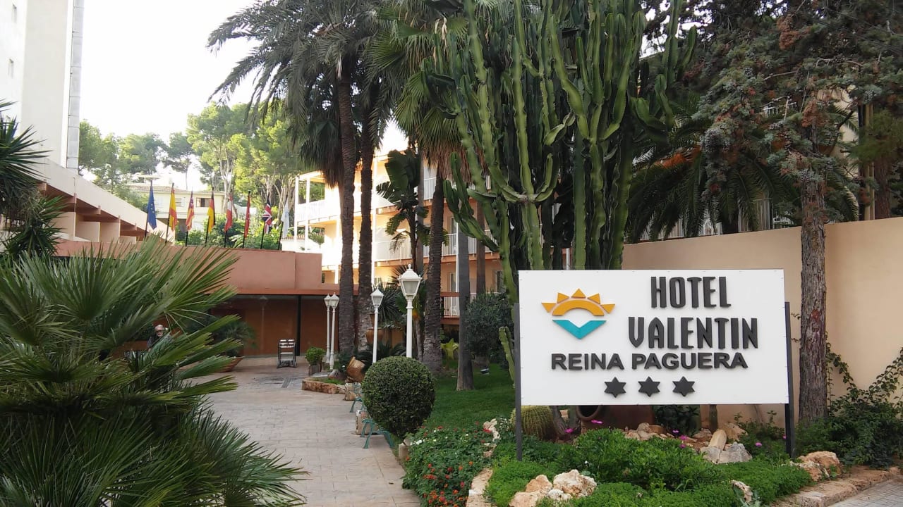 Eingang zum Hotel Valentin Reina Paguera