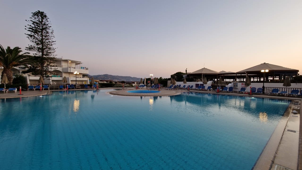 Pool Apollonia Beach Resort & Spa