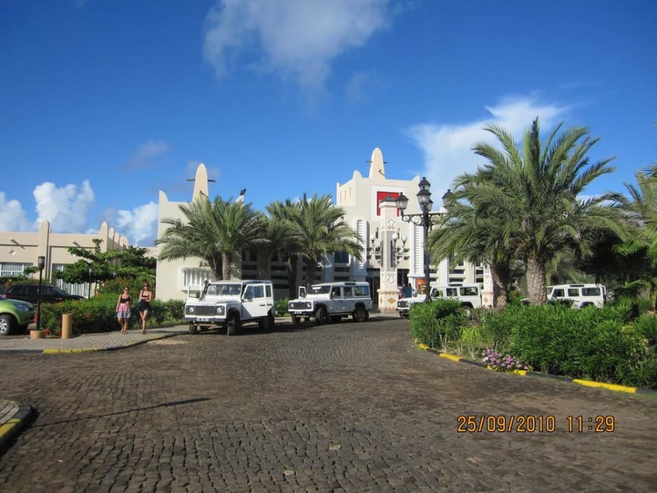 Treffpunkt vorm Hotel Hotel Riu Funana