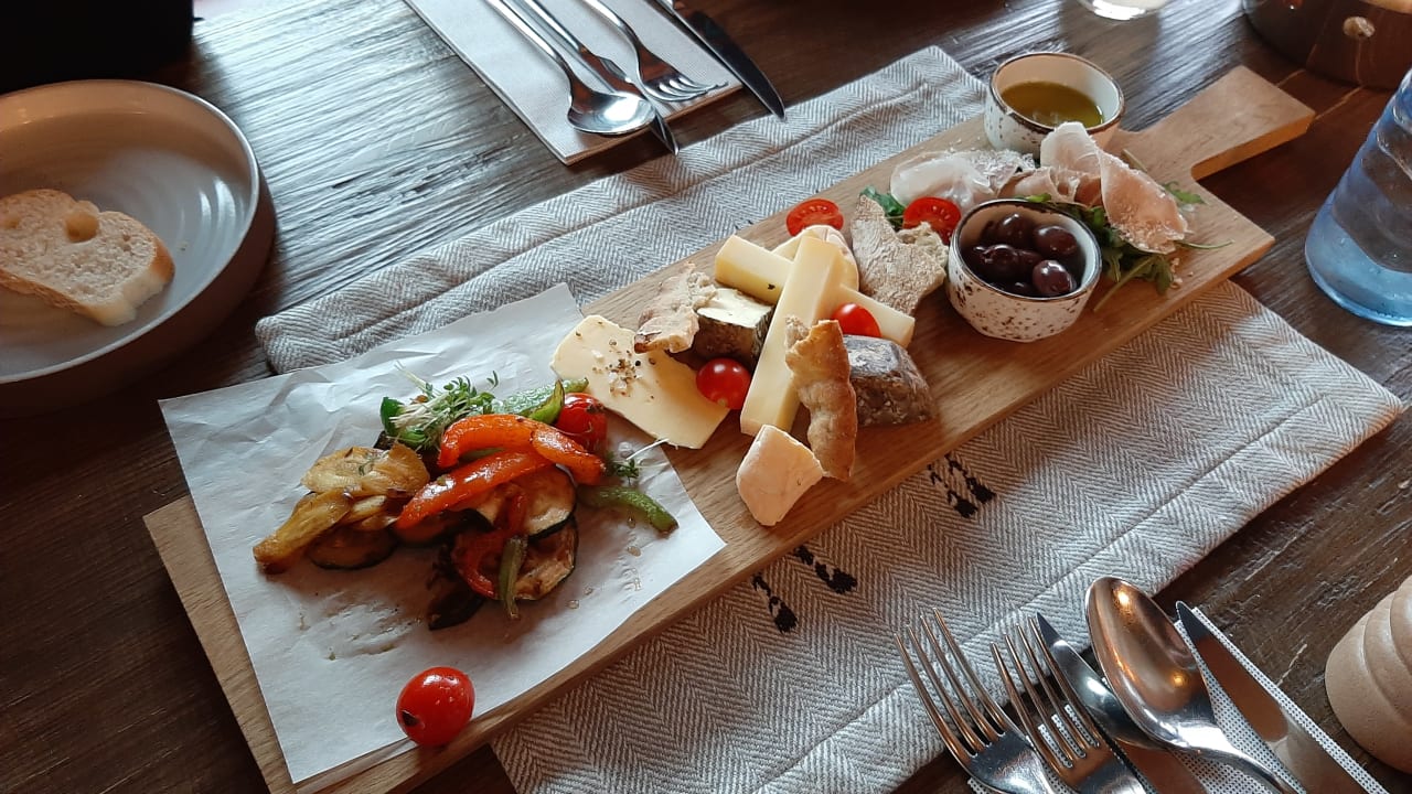 Gastro Auhof Wirtshaus & Suiten