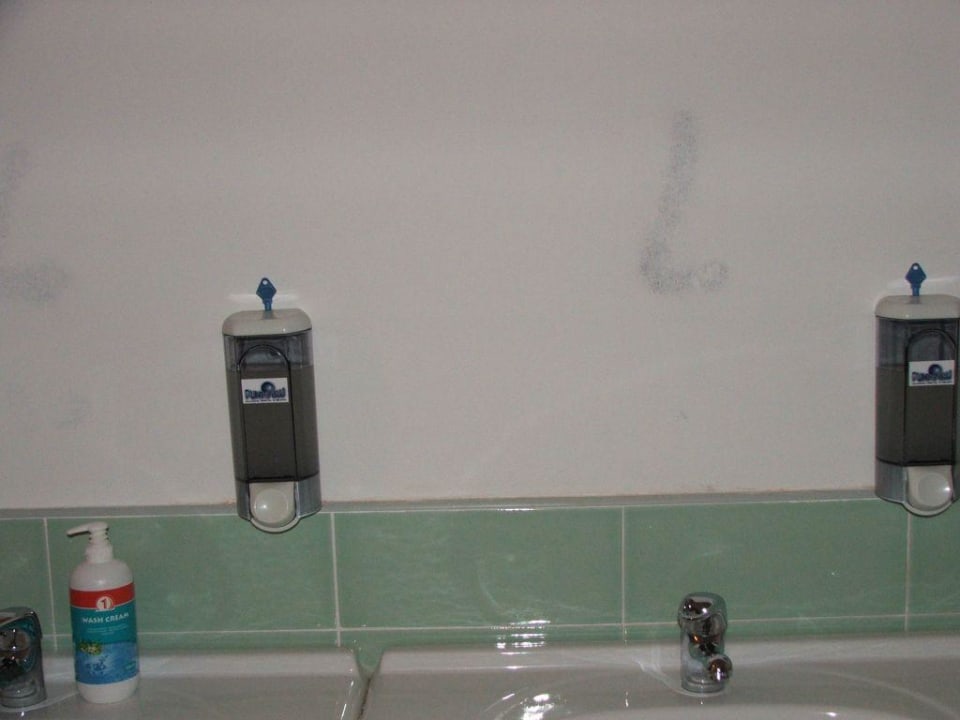 Gästetoilette am Speisesaal Club Esse Sunbeach