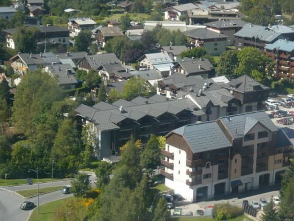 Blick von der Seilbahn aufs Hotel Hotel Les Aiglons