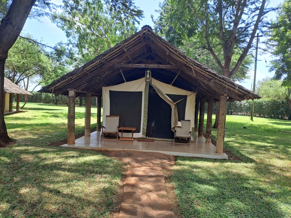 Zimmer Voyager Ziwani Tented Camp