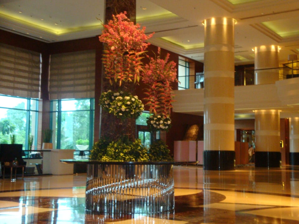 Lobby Radisson Blu Cebu