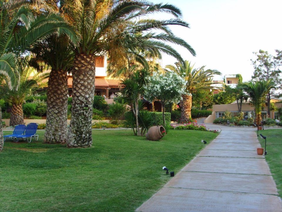 Garten Anissa Beach & Village