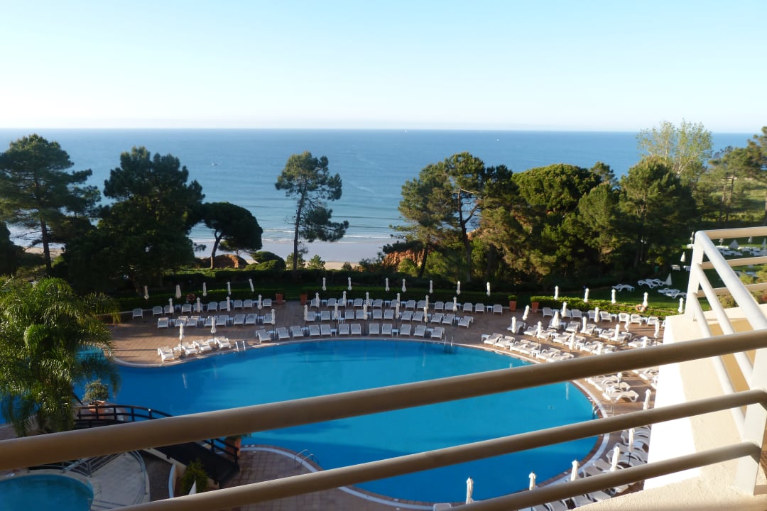 Blick auf den Pool vom Balkon PortoBay Falésia