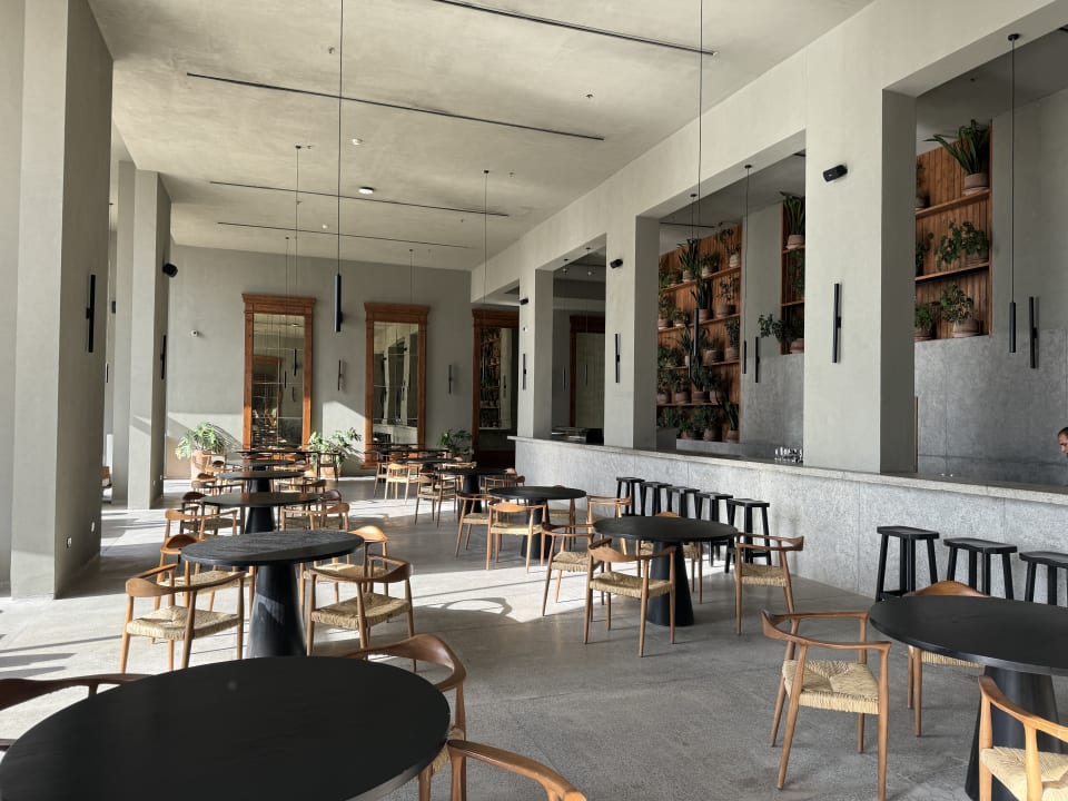 Gastro Serry Beach Resort