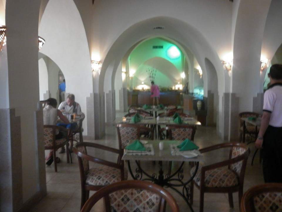 Blick in das neugestaltete Restaurant Shams Alam Beach Resort