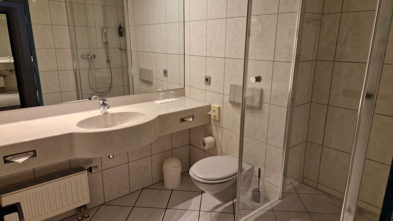 Zimmer H+ Hotel Stuttgart Herrenberg