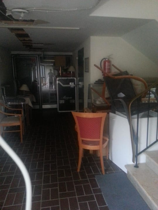 Treppe zum Ausgang zut Gartenanlage Parkhotel Osnabrück