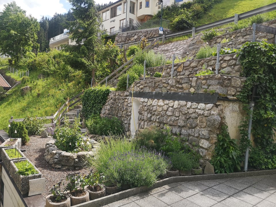 Gartenanlage Kräuterhotel Hochzillertal