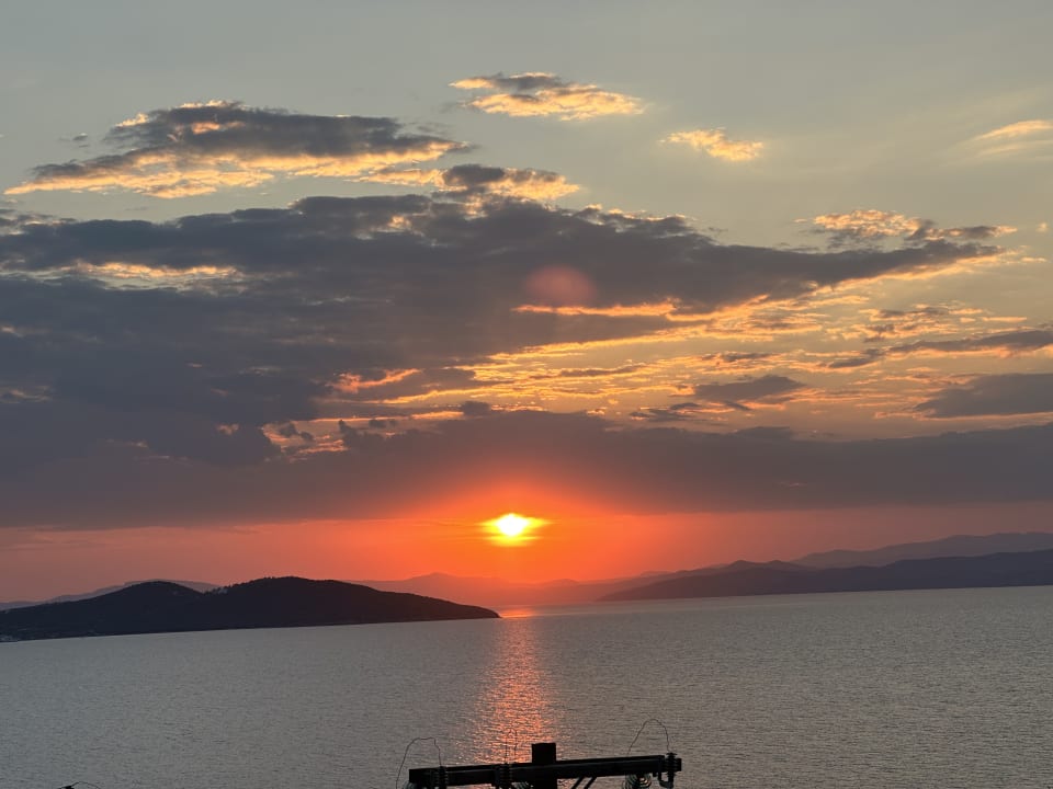 Außenansicht Akrathos Beach Hotel